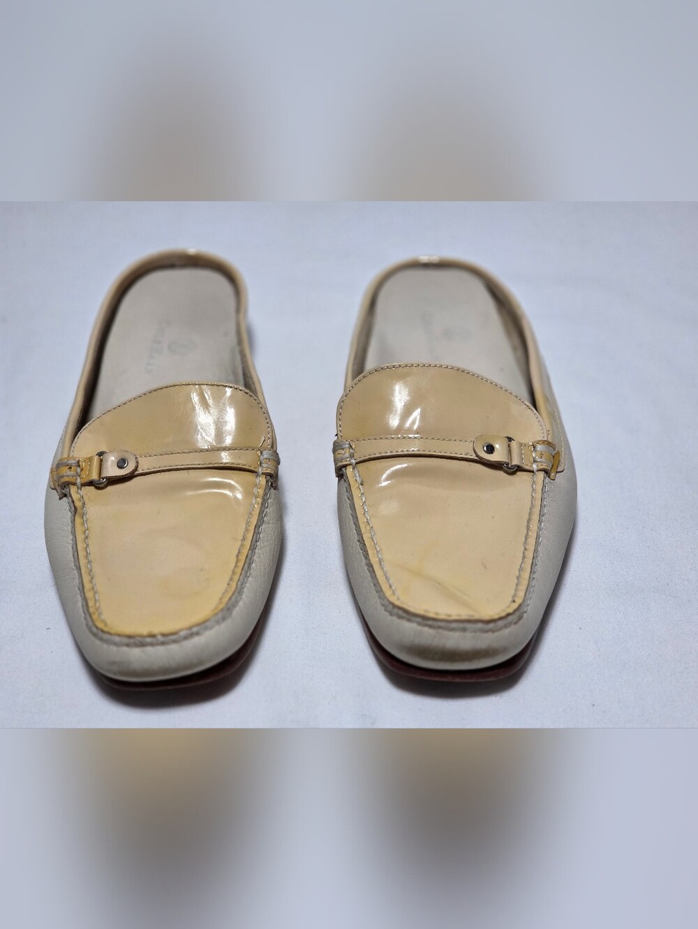 Vintage Cole Haan Two Tone Leather Jessie Mules. Size 8